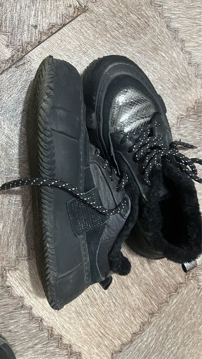 Женская зимняя обувь