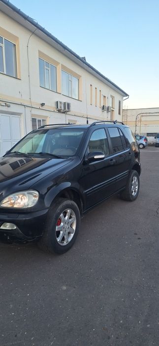 Mercedes ML 2.7 autoutilitara