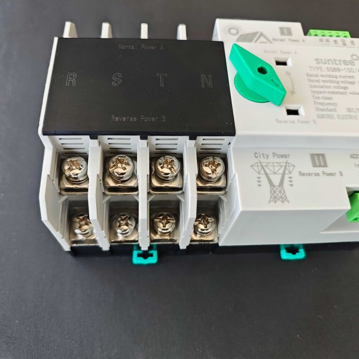 Suntree Автоматични Ум шалтери 100А ATS трифазен мрежа/инвертор