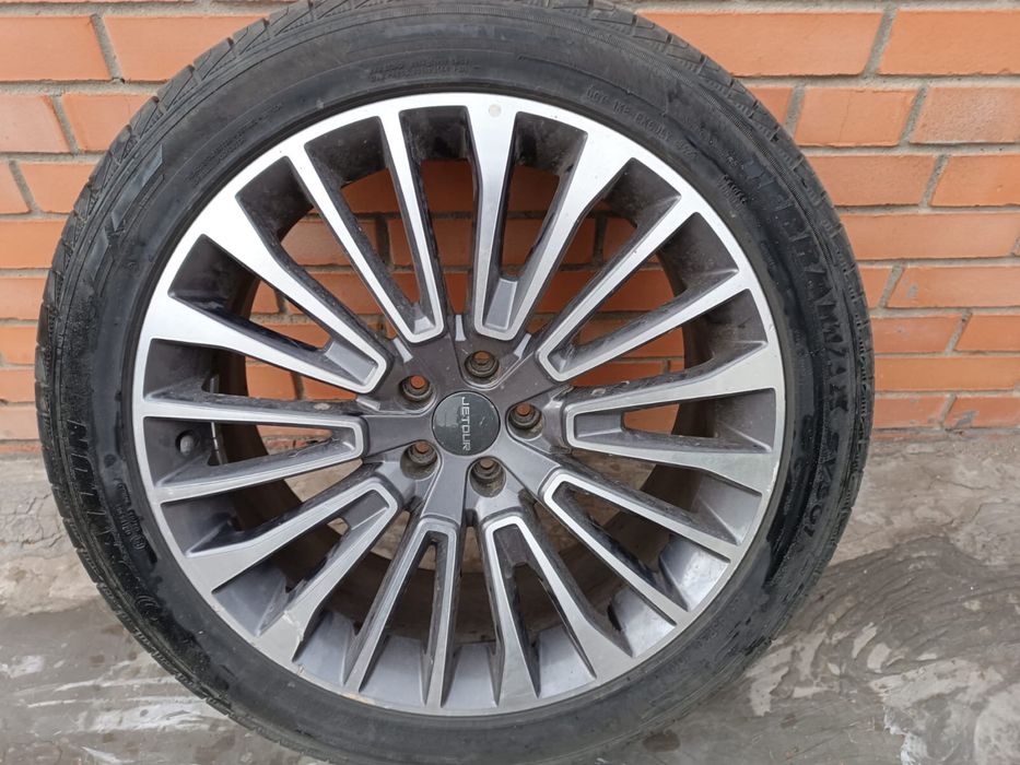 Диски с резиной R20 Jetour X70