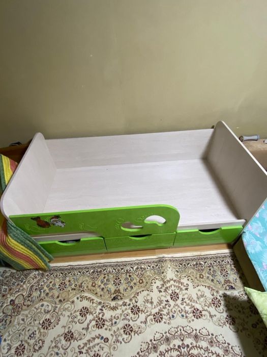 Продам детскую кровать