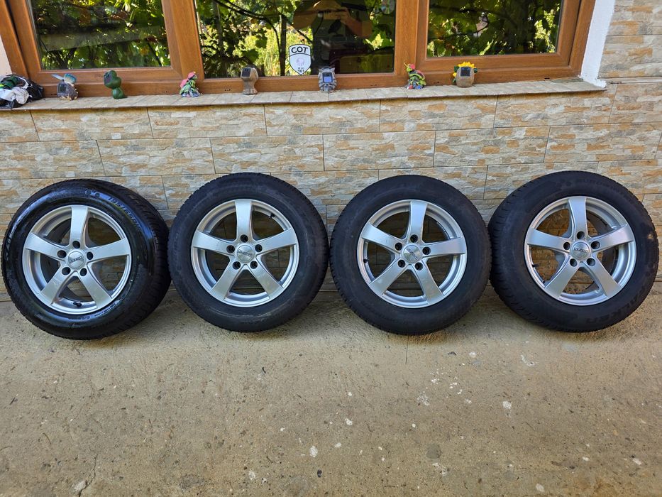 Продавам ОРИГИНАЛНИ Джанти+гуми 15 ' цола 5x112 57,1 Audi a4,a6,a8 Pasat 4,5. 6 1/2J ET38 DEZENT