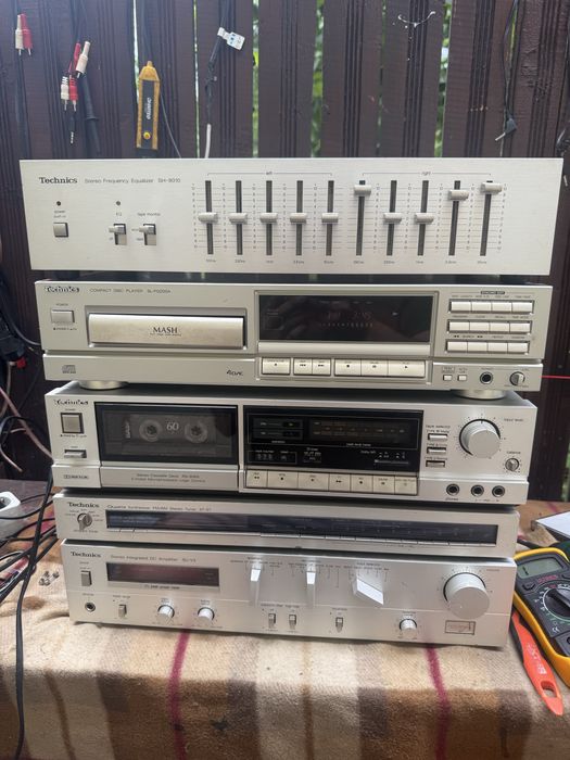 Linie technics argintie