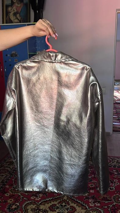 Продам пиджак на девочку