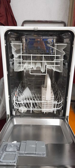 Съдомиялна Електролукс, за вграждане.