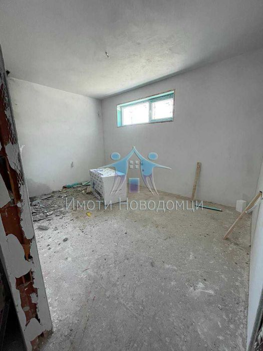 Продава се Тристаен апартамент в Шумен, Пазара - 86 кв.м за 1038 €/кв.м - Снимка #2