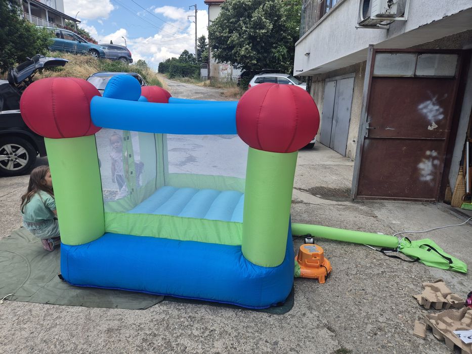 Батут с автоматична помпа