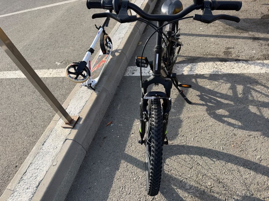 Bicicletă Rockrider + trotinetă Oxelo – se vând împreună sau separat