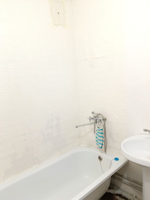 Продам 1 комн квар. 7-52-3 этаж.