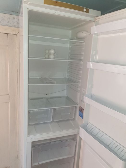 Продам холодильник