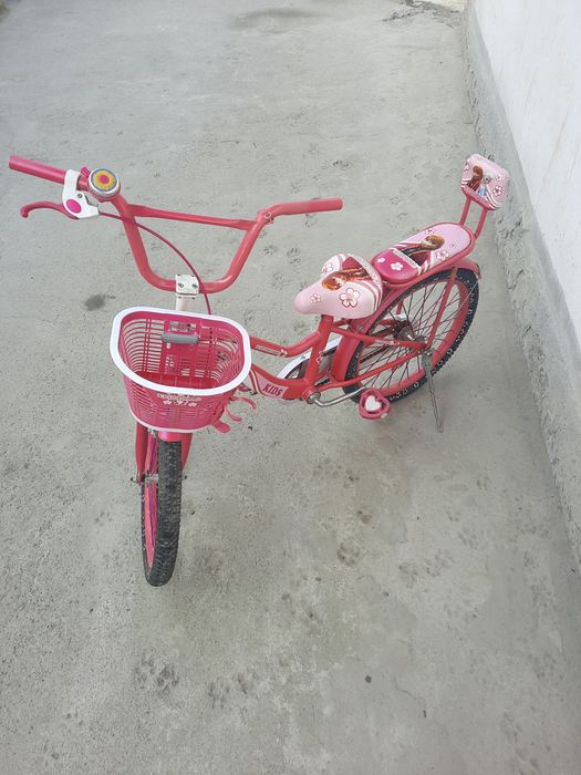 Велосипед хороший не поцарапанный,велосипед едит