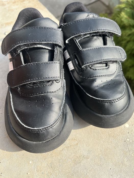 Маратонки Адидас 27 номер