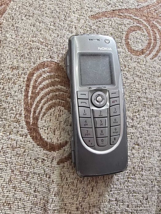 Nokia e90 si Nokia 9300i