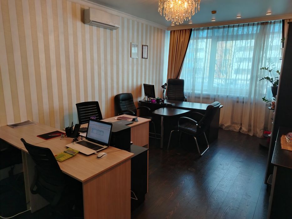 Продам офис в золотом квадрате