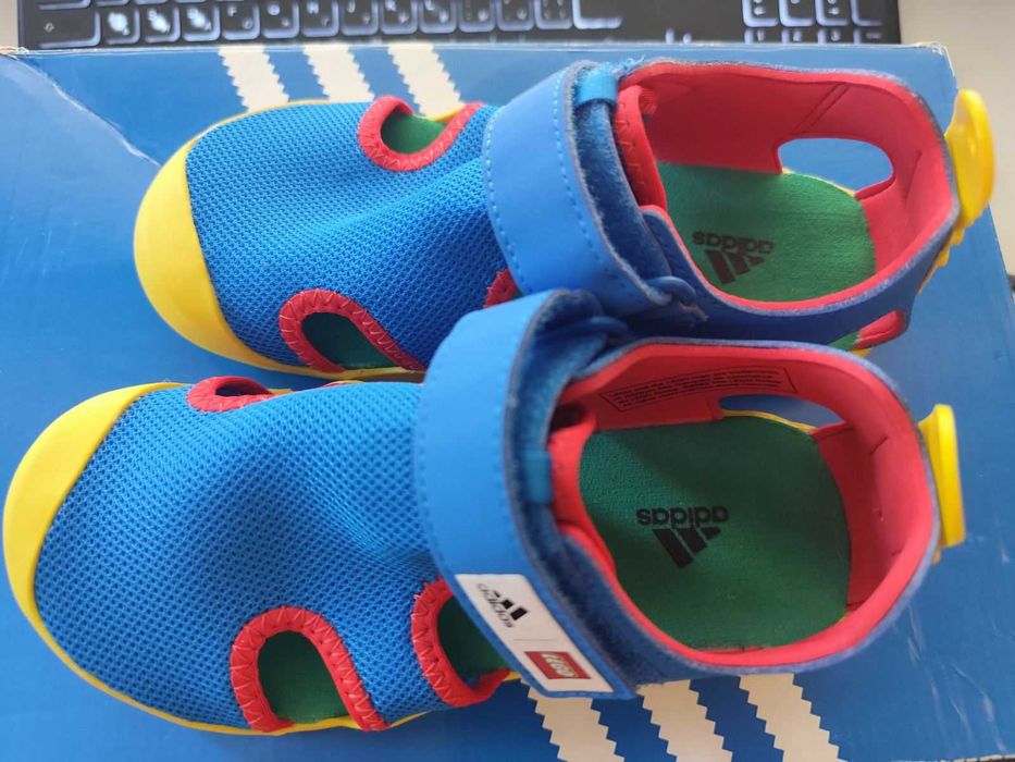 Дамски маратонки   ADIDAS LEGO CAPTAIN TOEY   Оригинални    EU33 ( детски модел )