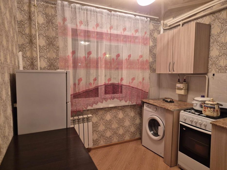 Сдам 1 квартиру в центре города;