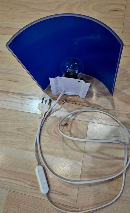 Стенна лампа, синя, с обикновена фасонка Е27