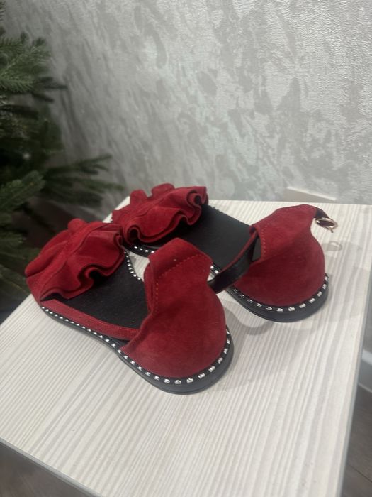 Босоножки летние