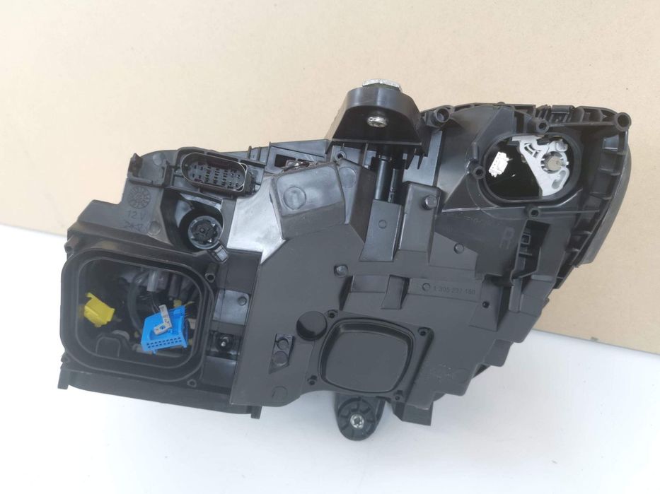 Far Dreapta Full Led Inteligent Light System Mercedes-Benz  C-Class W2