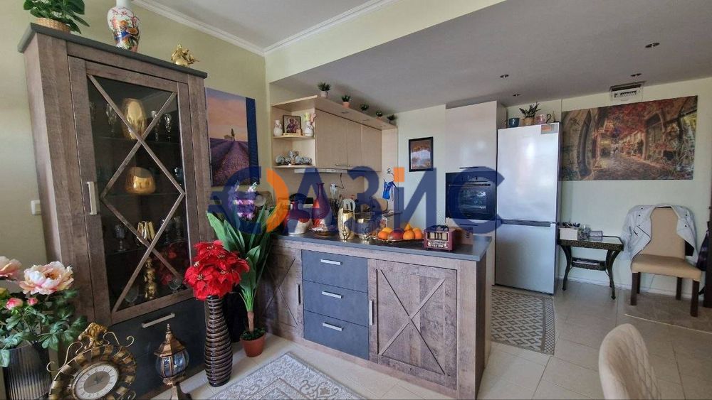 Продава се Двустаен апартамент в Свети Влас - 88 кв.м за 1043 €/кв.м - Снимка #2