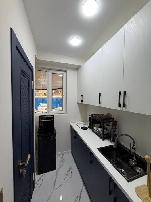 Продаётся (НЕ ЖИЛОЕ) ПОМЕЩЕНИЕ:  Алмазар. Клиника "Akfa Medline