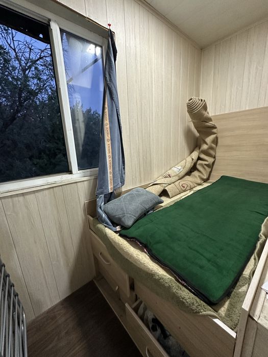 Максим Горький метро, 300. Мебель и техника.