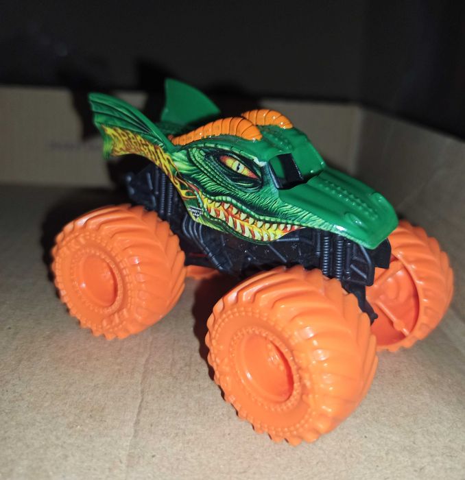 Машинки Hot wheels, Welly, Monster Jam