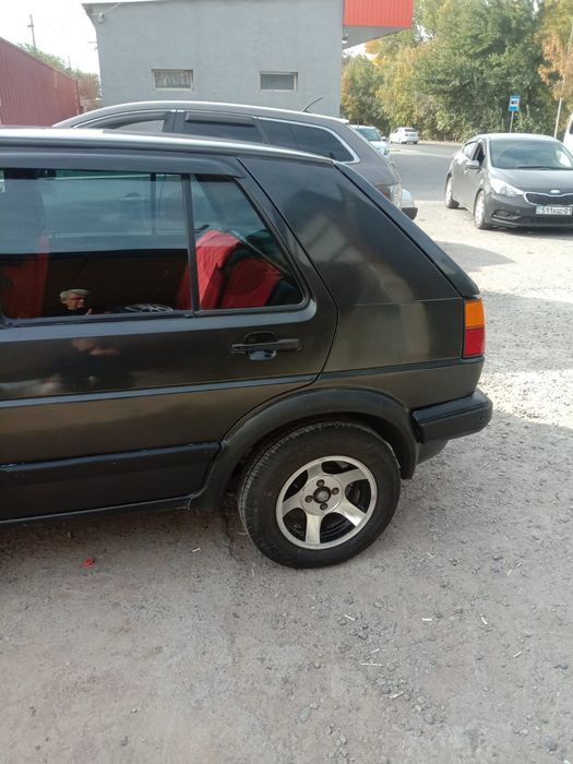 Продам автомобиль Golf 2