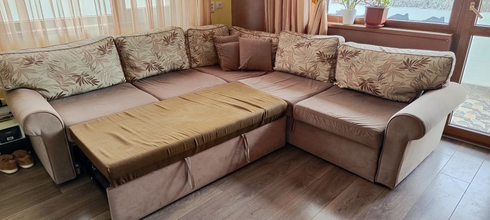 Диван разтегателен + подарък холна маса