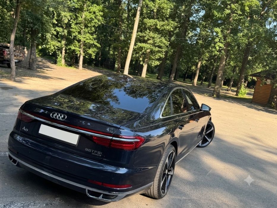 AUDI A8 2019 — imagine 2