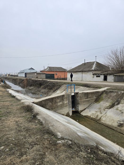 Srochna uy sotiladi sirdaryo tumanida