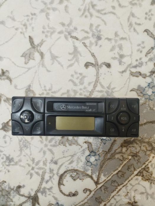 Mercedes-Benz ariginal maitafon audio10 12volt Minus an Chassislt