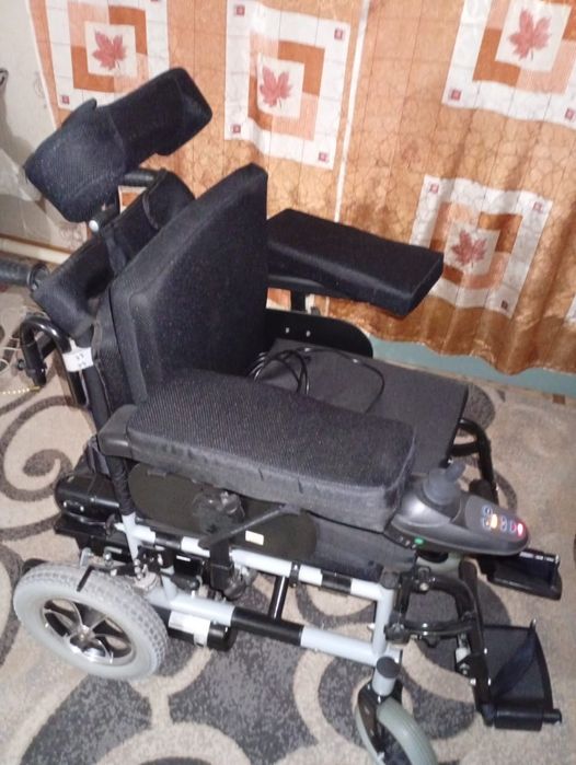 Инвалидная коляска