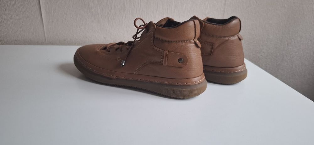 Естествена кожа обувки Ulanka 41 номер 
26,2 см нови, естествена кожа