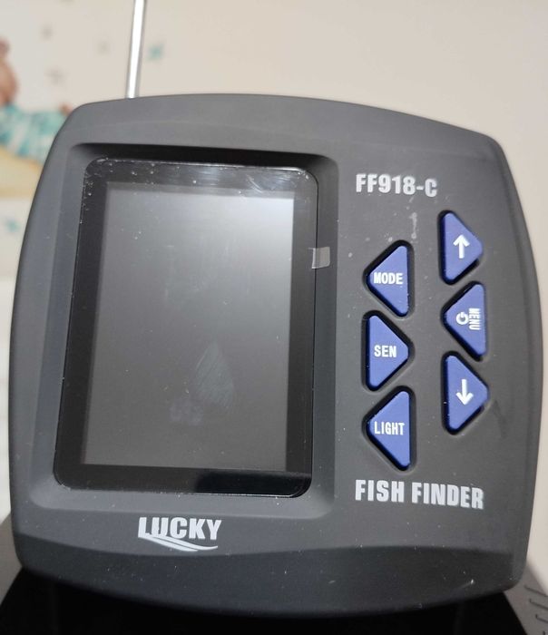 Лодка за захранка ZV6 с вграден сонар Lucky FF918 cwl с бг език