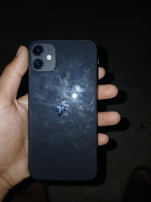 Iphone 11 srochni sotiladi