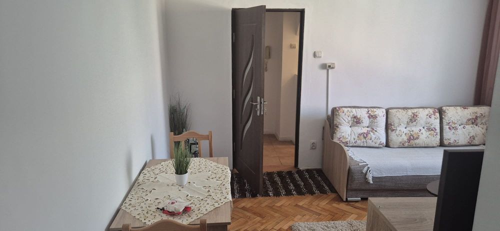 Apartament de închiriat