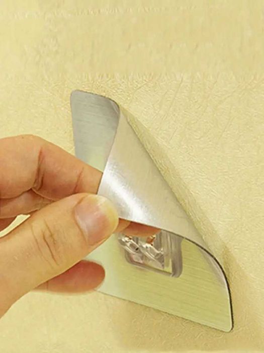 Самозалепващ Държач за Тоалетна Хартия - Елегантен Дизайн от Желязo