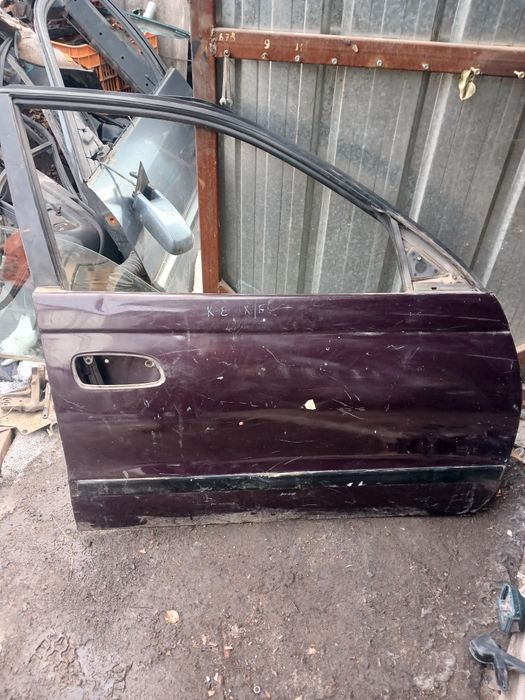 Дверь Тоета Карина Е хэтчбэк