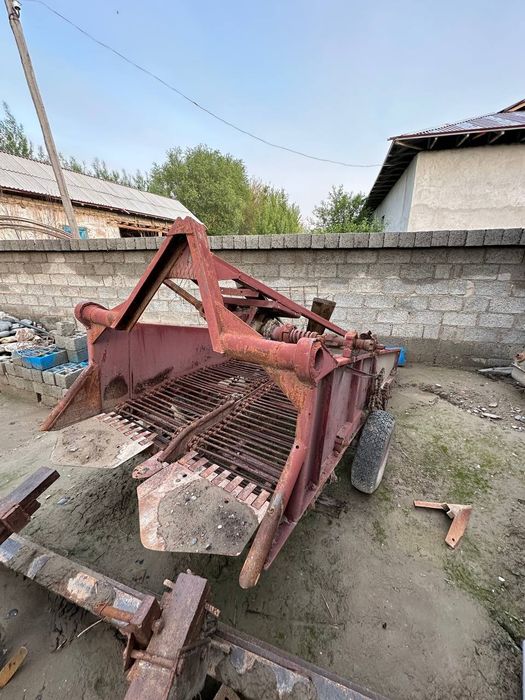 Tiraktr sotiladi srochno madel 80 MTZ hamma jihatlari bilan narxi