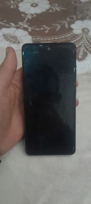 Samsung a52 
128gb 
Karobka+dakument 
Aybi orga krishkasi singan va 2-