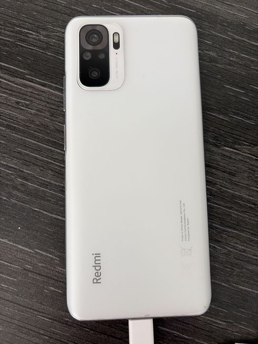 Xiaomi Redmi Note 10 - за части. Не зарежда.