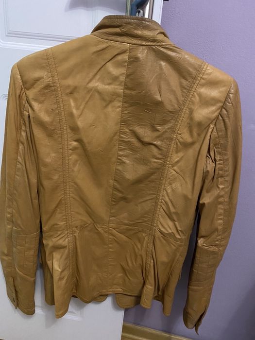 Дамско яке-естествена кожа!