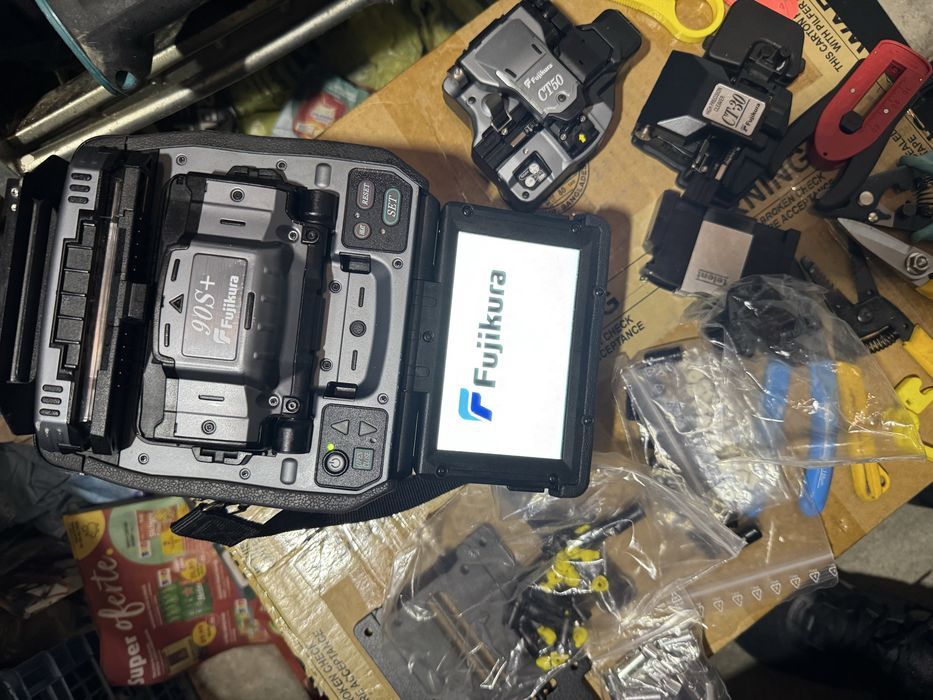 Fujikura 90S Plus  cu multe  accesorii