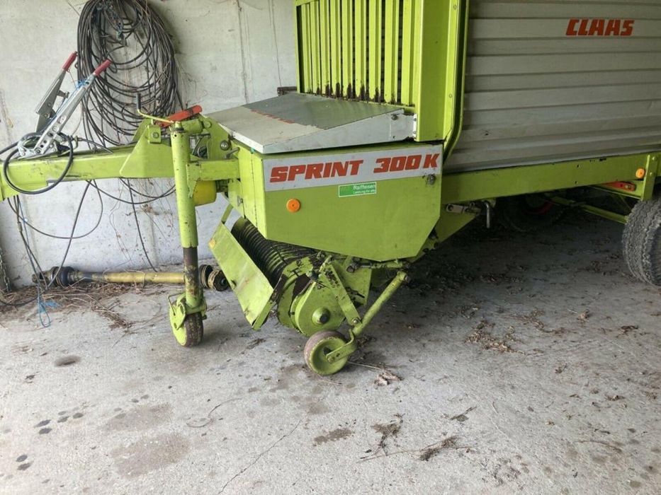 Самотоварещо ремарке за сено