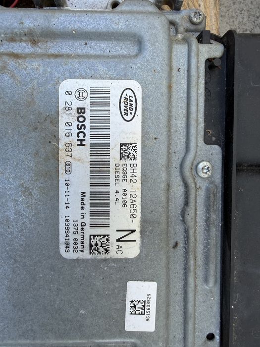 Компютър за двигател (ECU) Bosch 0281016637 за Range Rover 4.4 TDV8