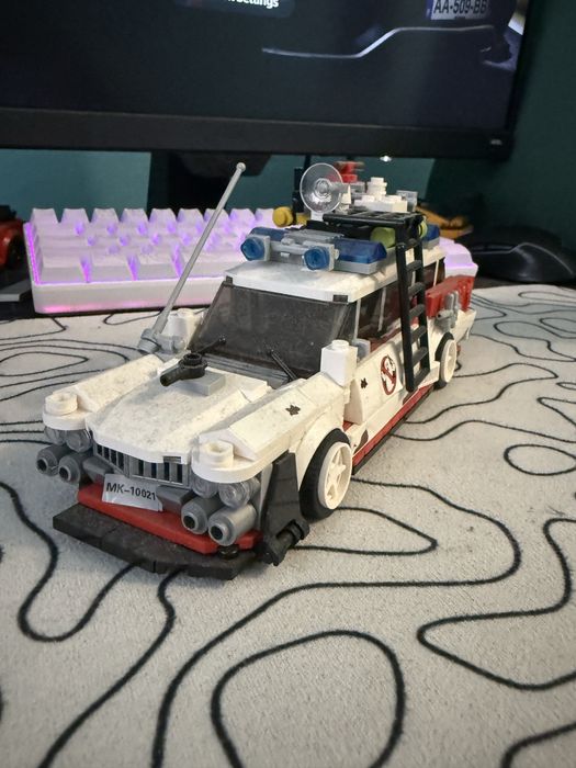 Лего колички за повече снимки ми пишети.