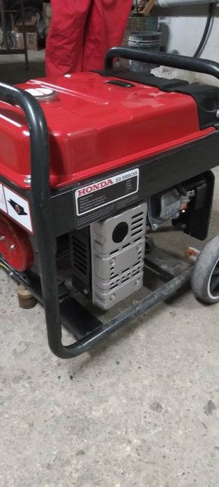 Генератор бензиновый