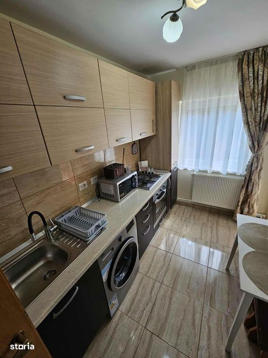 Apartament 2 camere, etaj 2, centru