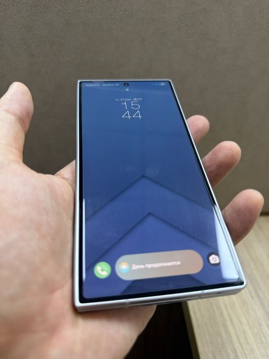 Срочно продам Samsung Galaxy Fold 7